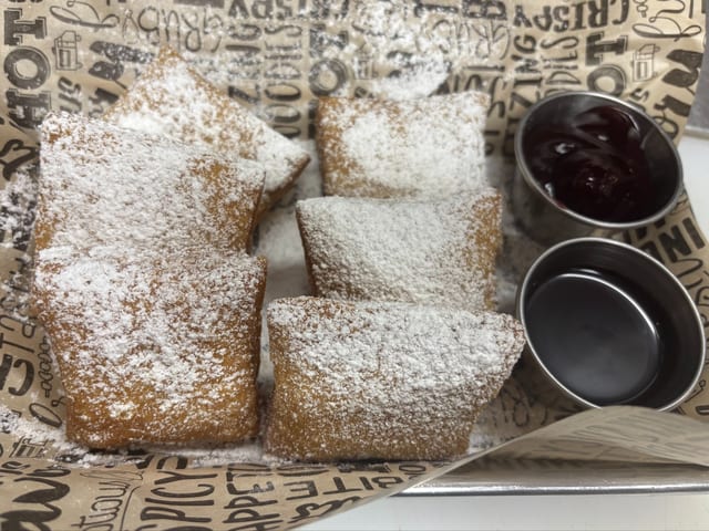 Beignets.